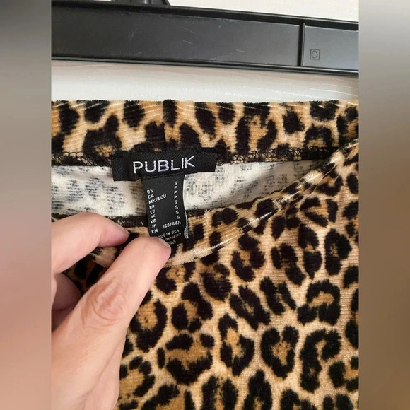 Forever 21 leopard print leggings, size small - Picture 6 of 6